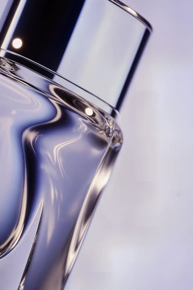 Glass decoration — reflective surface detail
